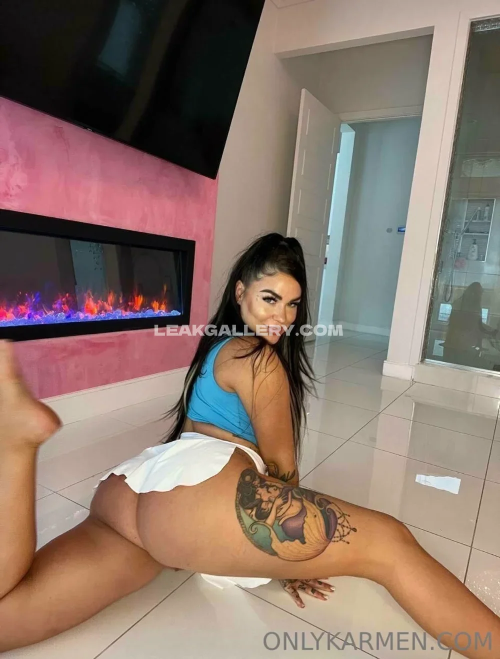 Karmenkarma Thigh Tattoo Tease OnlyFans Photo Leaked