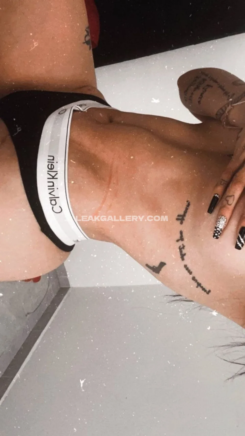 Katherinnehuerta Tattooed Hand On Hip OnlyFans Photo Leaked