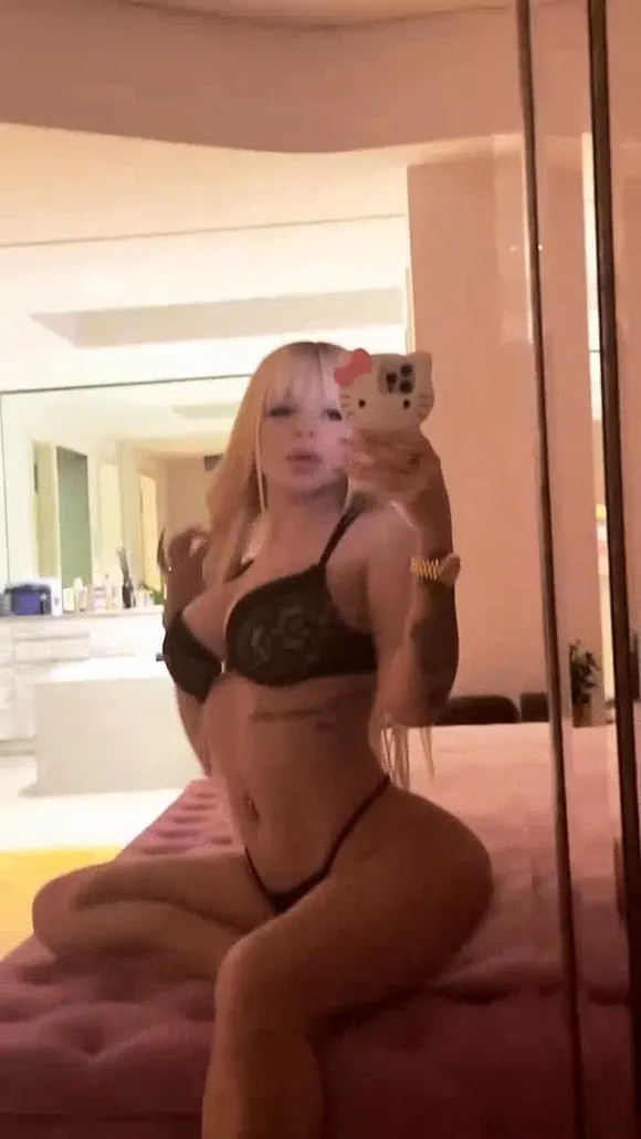 Katja Krasavice Lace Bra Mirror Selfie OnlyFans Video Leaked