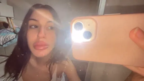 Katkixi Selfie With Phone Flash OnlyFans Video Leaked