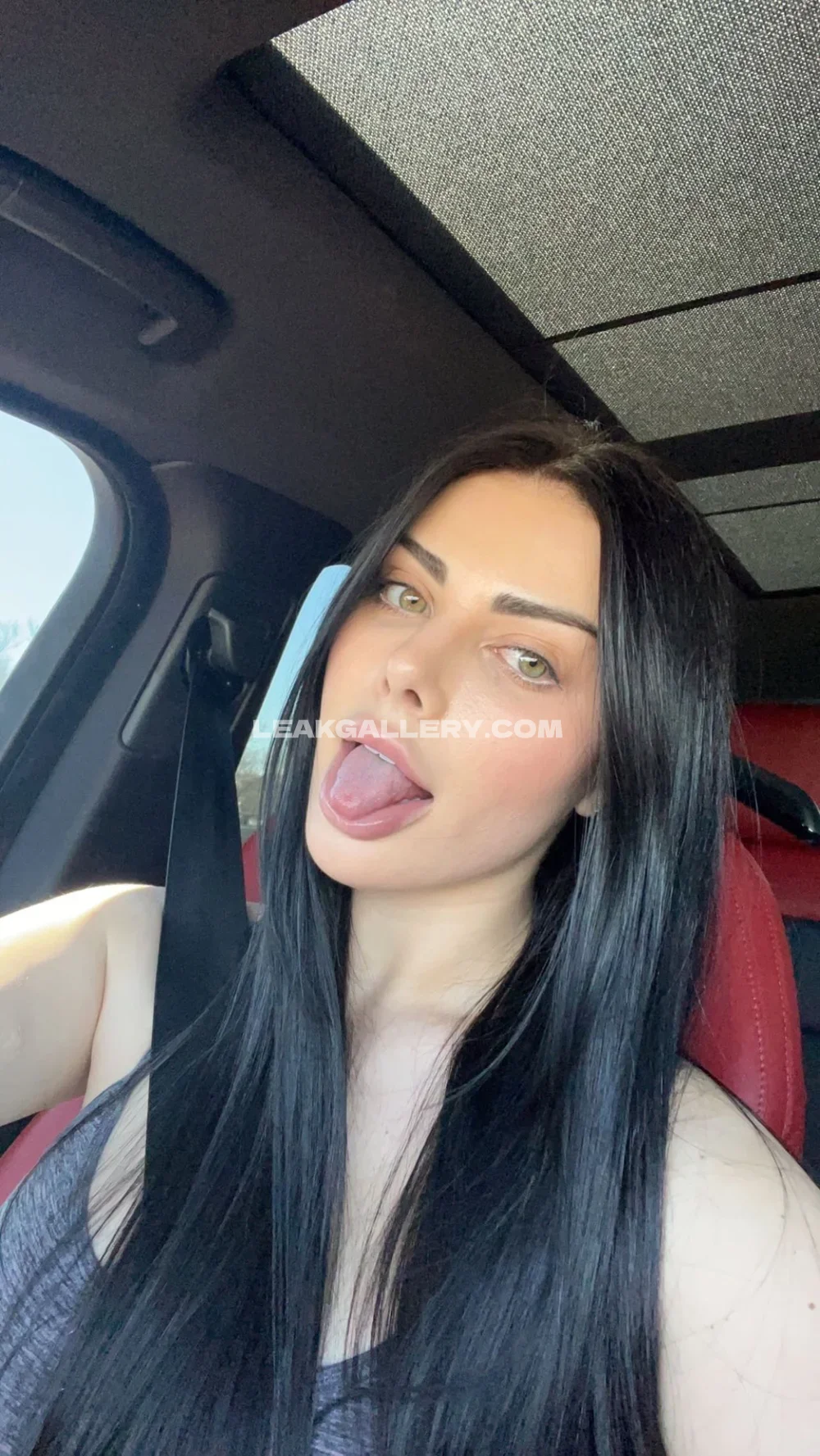 Katyjoraelyn Tongue Out Car Selfie OnlyFans Photo Leaked
