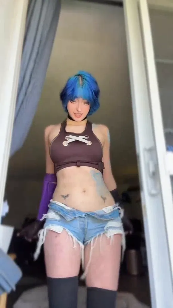 Kenalialuv Blue Wig Belly Display OnlyFans Video Leaked