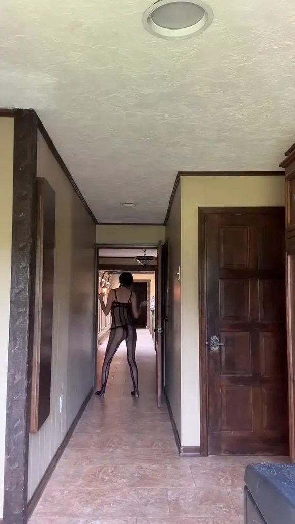 Kenalialuv Lace Bodysuit Walk OnlyFans Video Leaked