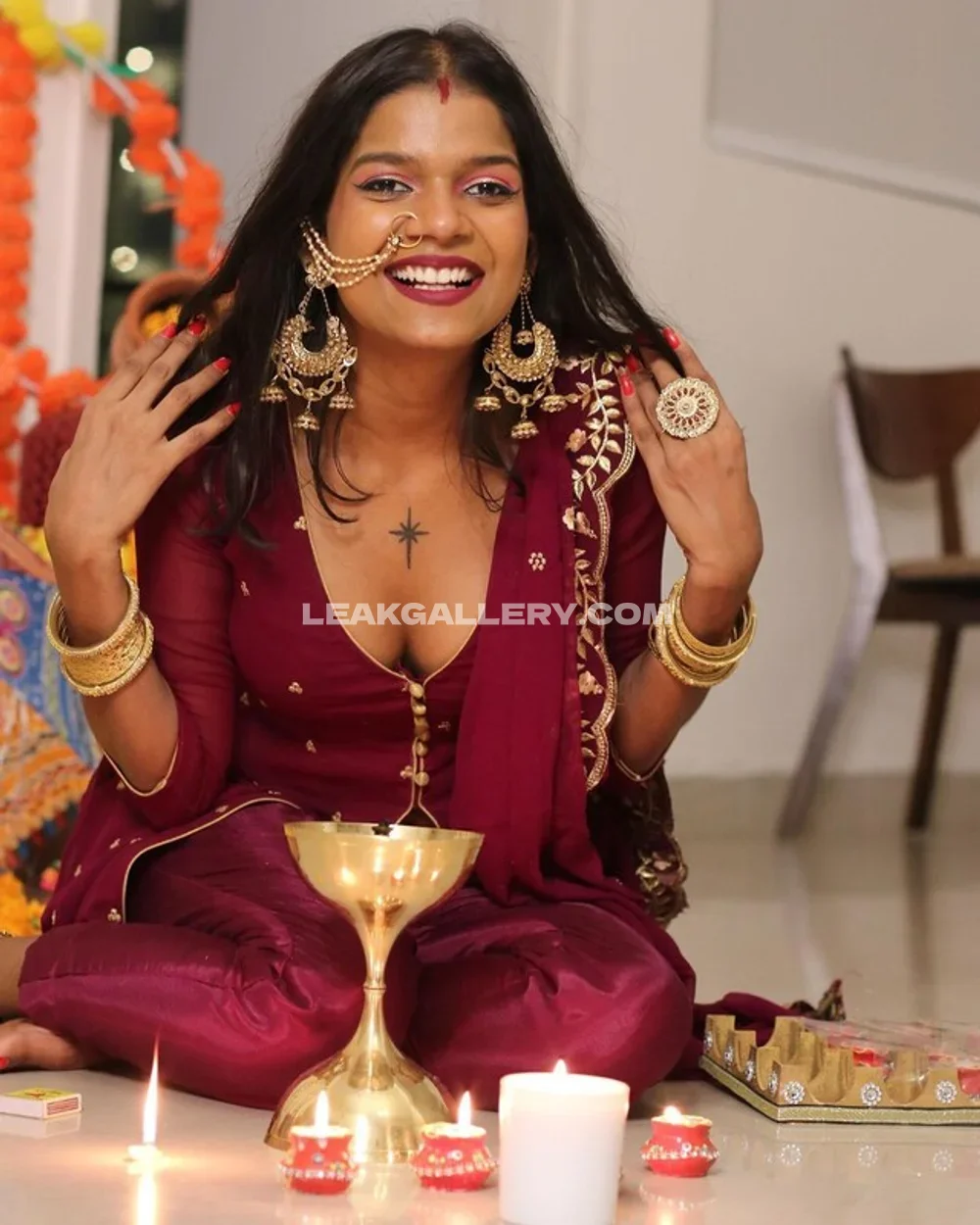 Khyatishree Traditional Outfit Smiling Pose OnlyFans Photo Leaked