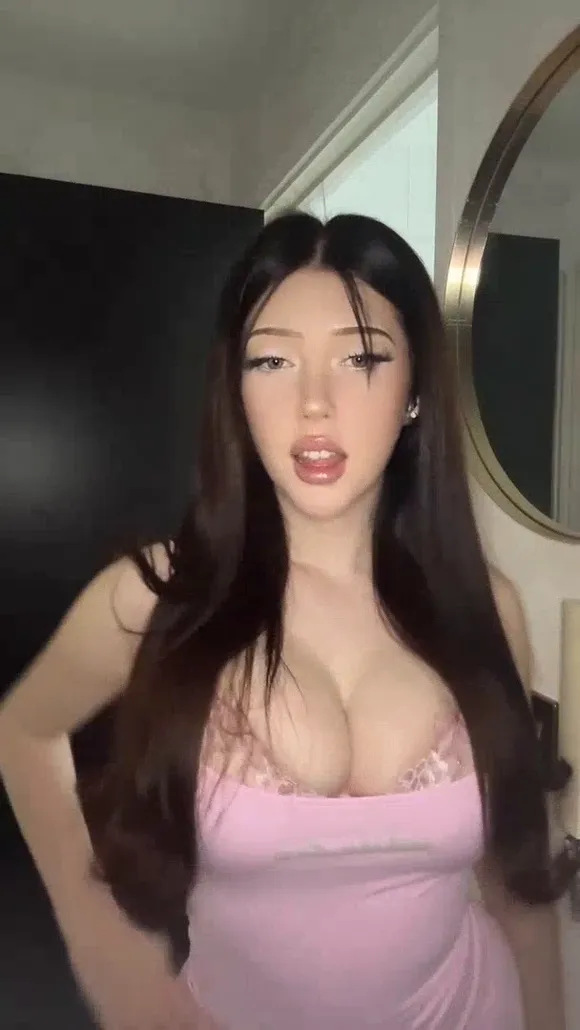 Layladream Pink Lace Bra Tease OnlyFans Video Leaked