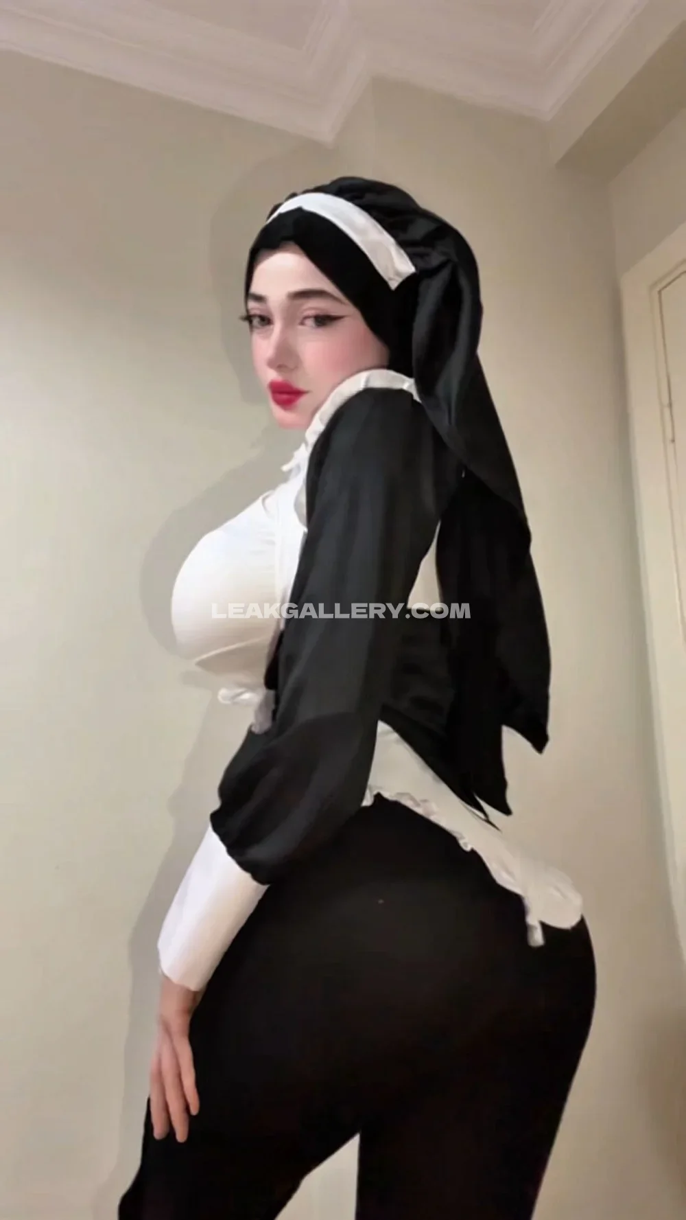 Zelal Maid Outfit Pose OnlyFans Photo Leaked