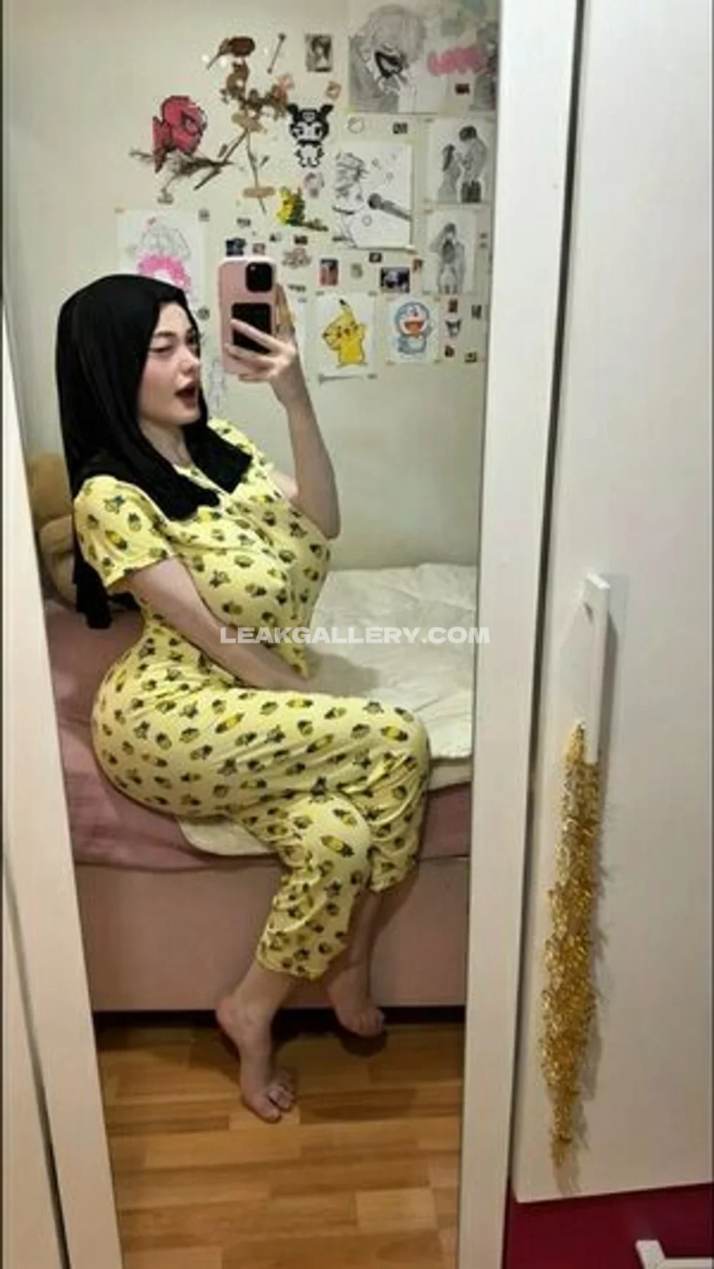 Zelal Yellow Pajamas Selfie Pose OnlyFans Photo Leaked