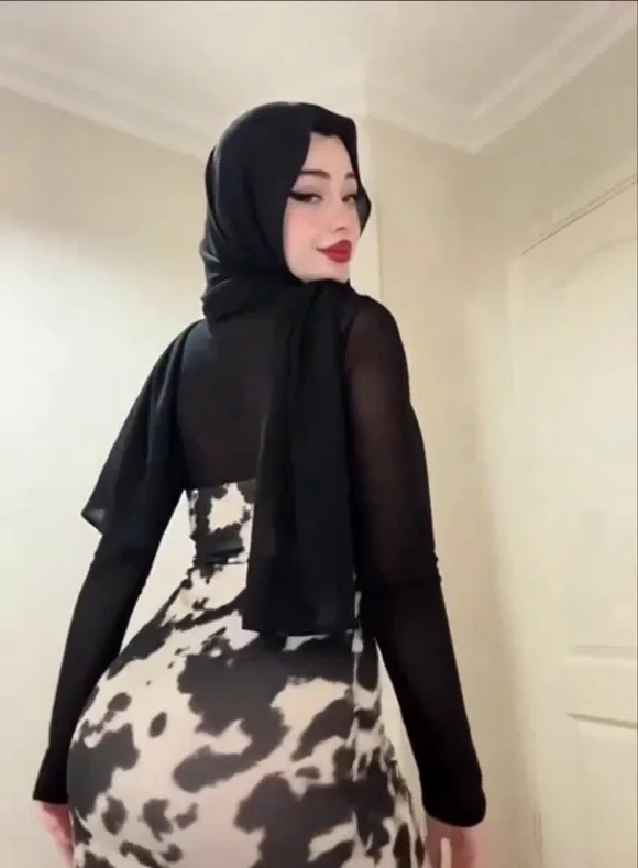 Zelal Black Sheer Top Pose OnlyFans Video Leaked