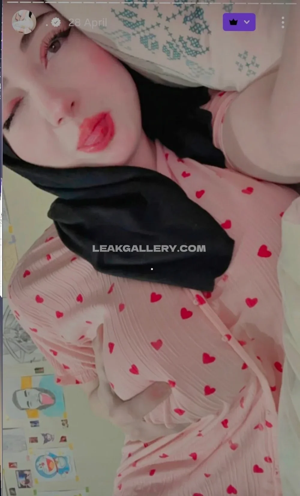 Zelal Pink Heart Top Tease OnlyFans Photo Leaked