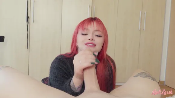 Leahmeow Red Hair Handjob Tease OnlyFans Video Leaked