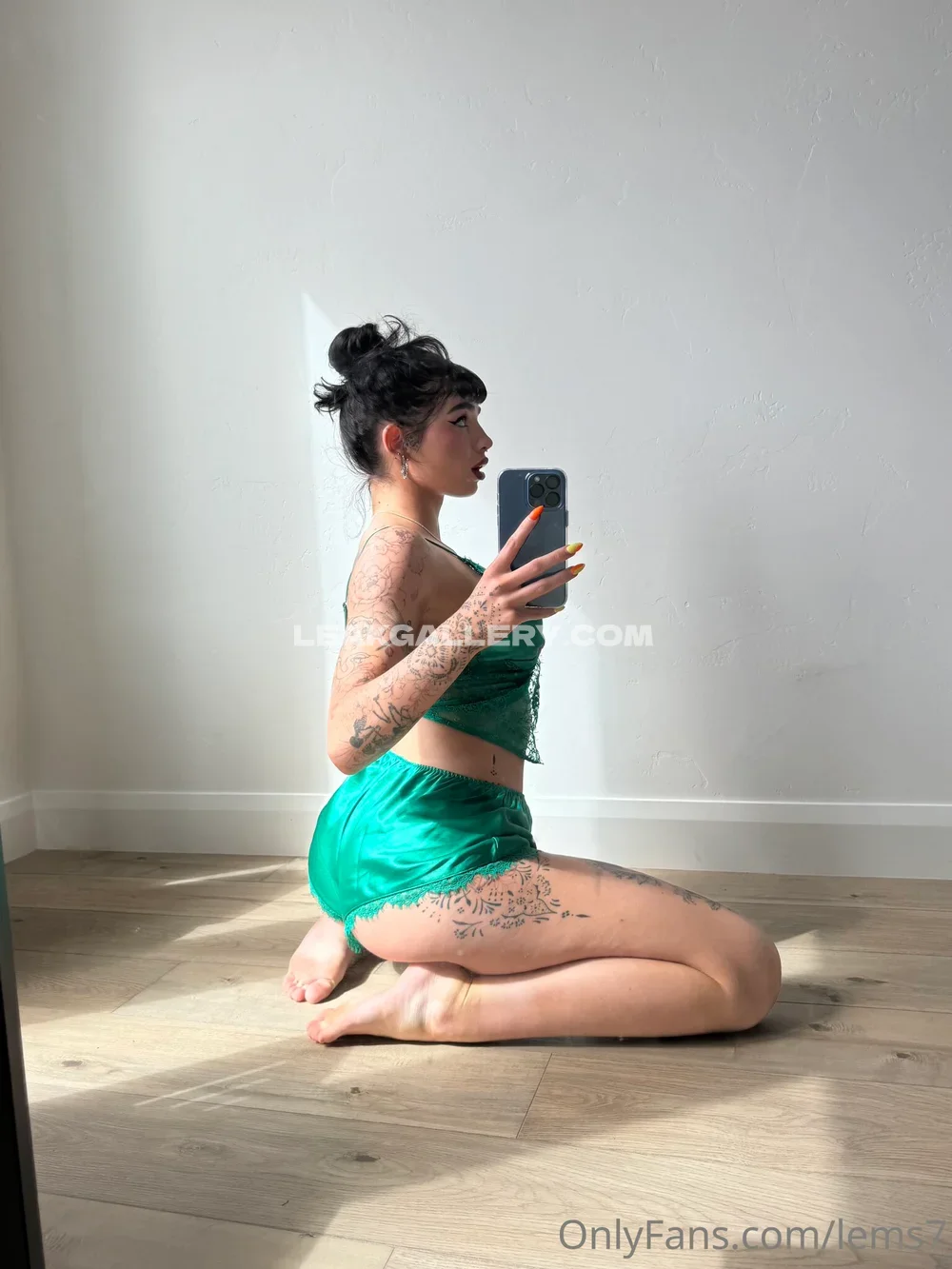 Lems7 Green Lingerie Mirror Selfie OnlyFans Photo Leaked