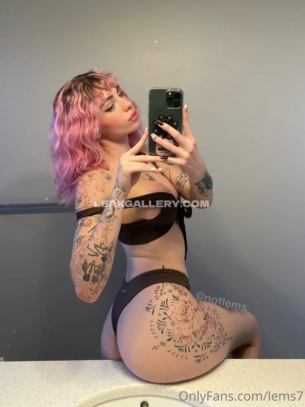 Lems7 Pink Wig Mirror Selfie OnlyFans Photo Leaked