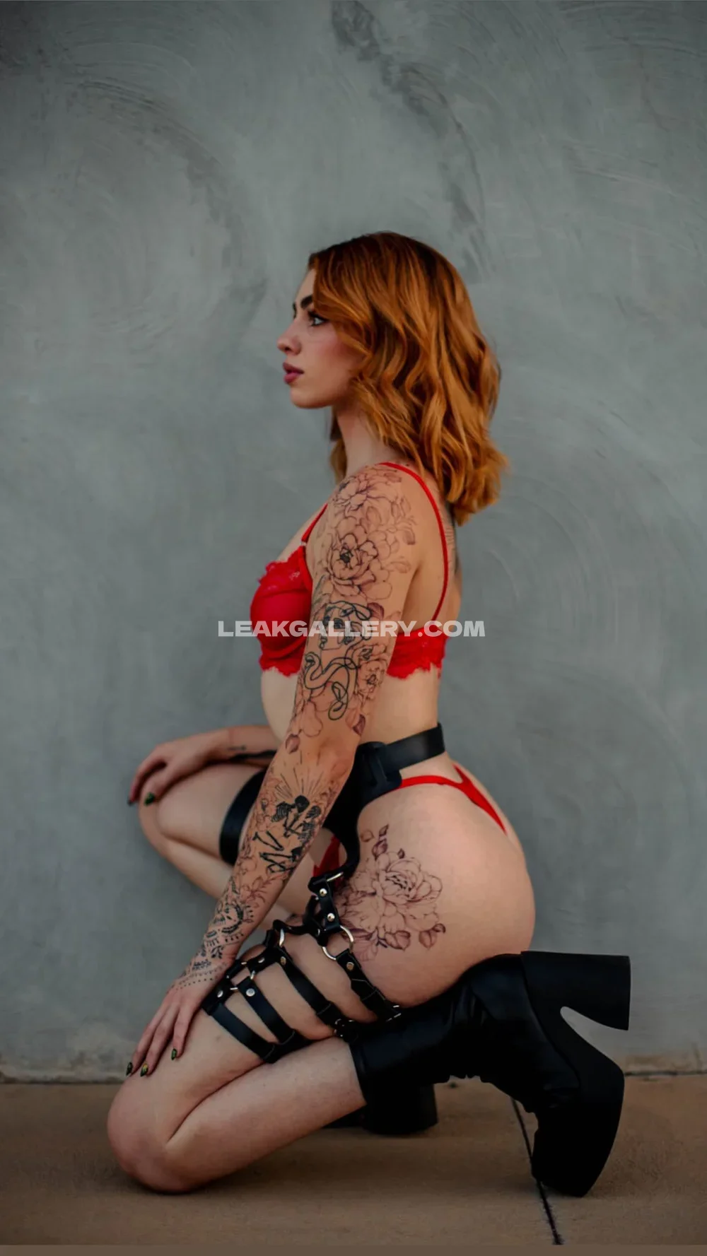 Lems7 Red Lingerie Kneeling Pose OnlyFans Photo Leaked