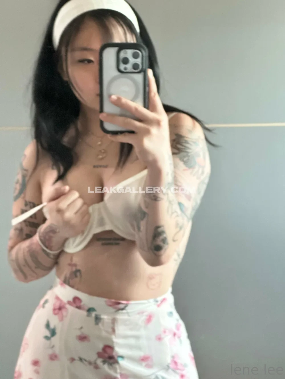 Lenerox Tattooed Topless Mirror Selfie OnlyFans Photo Leaked