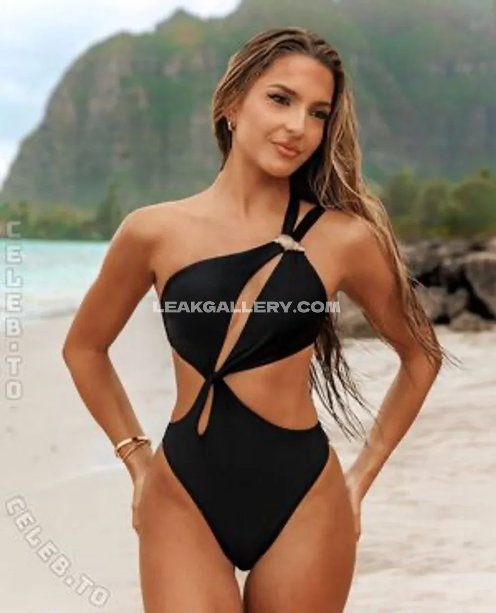 Lexi_rivera Black Cutout Swimsuit Pose OnlyFans Photo Leaked