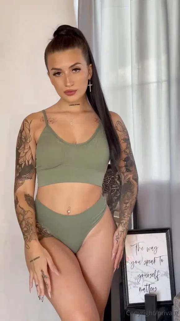 Lihuegonzalez Tattooed Body In Green Set OnlyFans Video Leaked