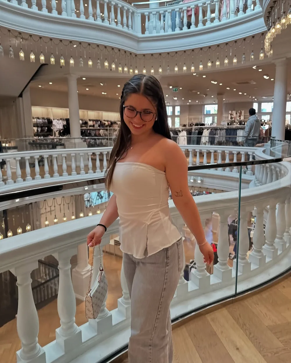 Lilou Secret Strapless Top Mall Walk OnlyFans Photo Leaked