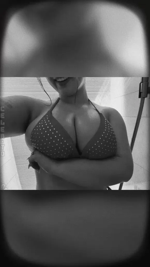 Lilou Secret Polka Dot Bikini Shower OnlyFans Video Leaked