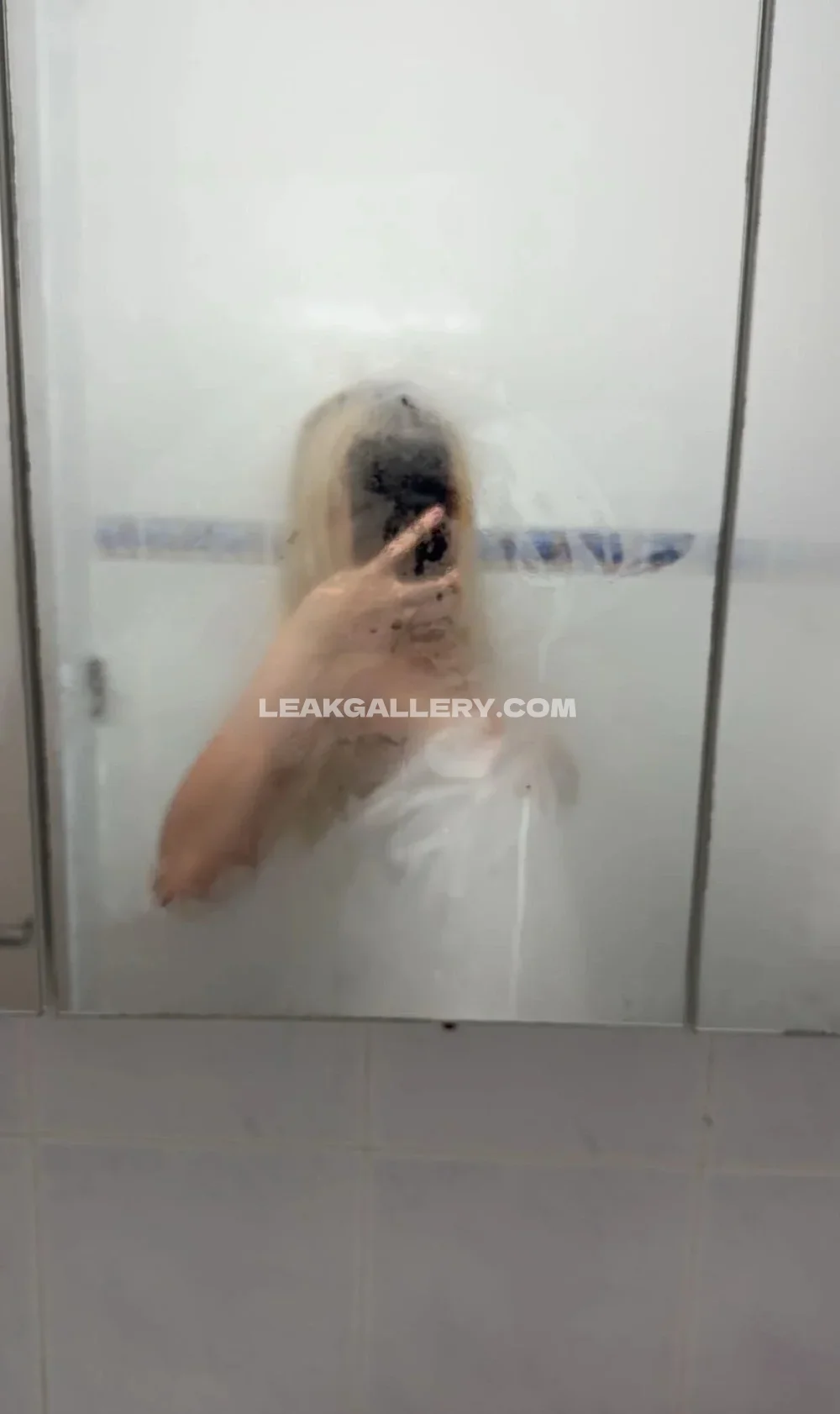 Liltay Steamy Shower Mirror Selfie OnlyFans Photo Leaked