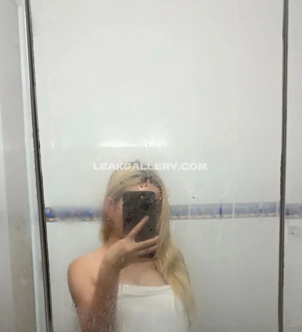 Liltay Shower Mirror Selfie OnlyFans Photo Leaked