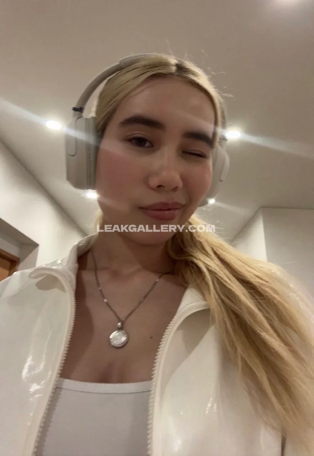 Liltay Headphones Wearing Selfie OnlyFans Photo Leaked