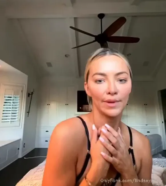 lindseypelas