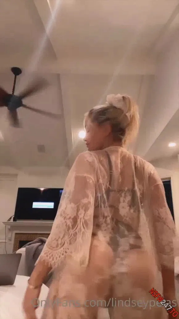 lindseypelas