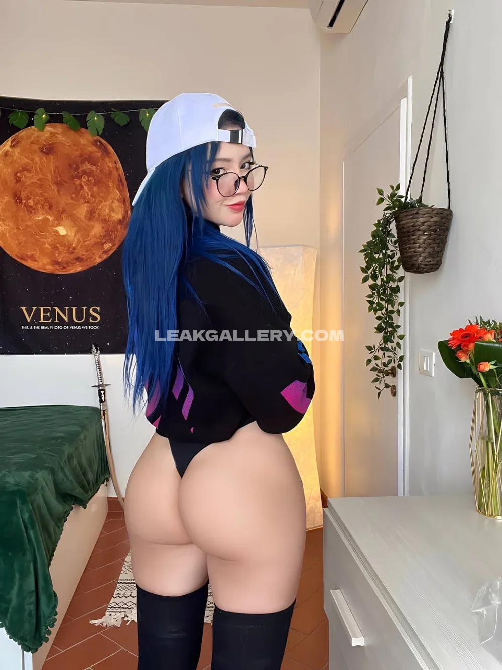 Lovingeli1 Thong Bodysuit Ass Pose OnlyFans Photo Leaked