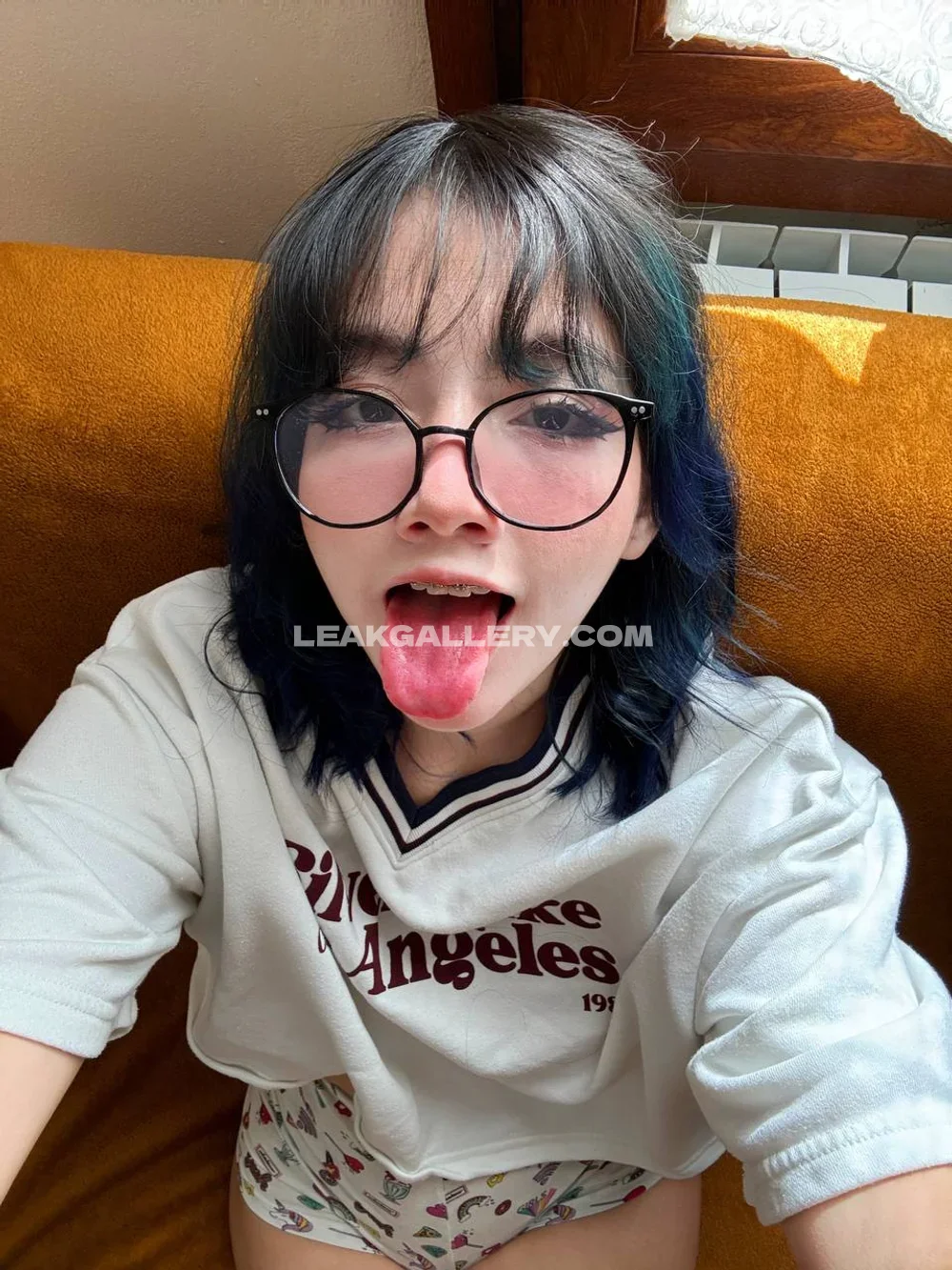 Lovingeli1 Tongue Out Selfie Pose OnlyFans Photo Leaked