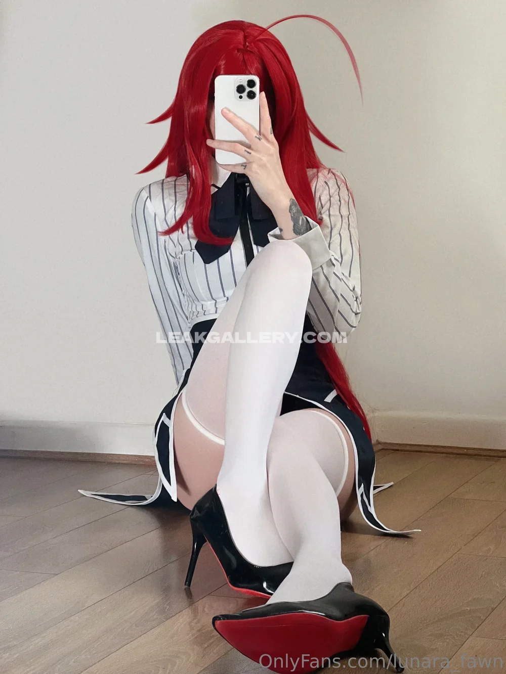 Lunara_fawn Red Wig Schoolgirl Pose OnlyFans Photo Leaked