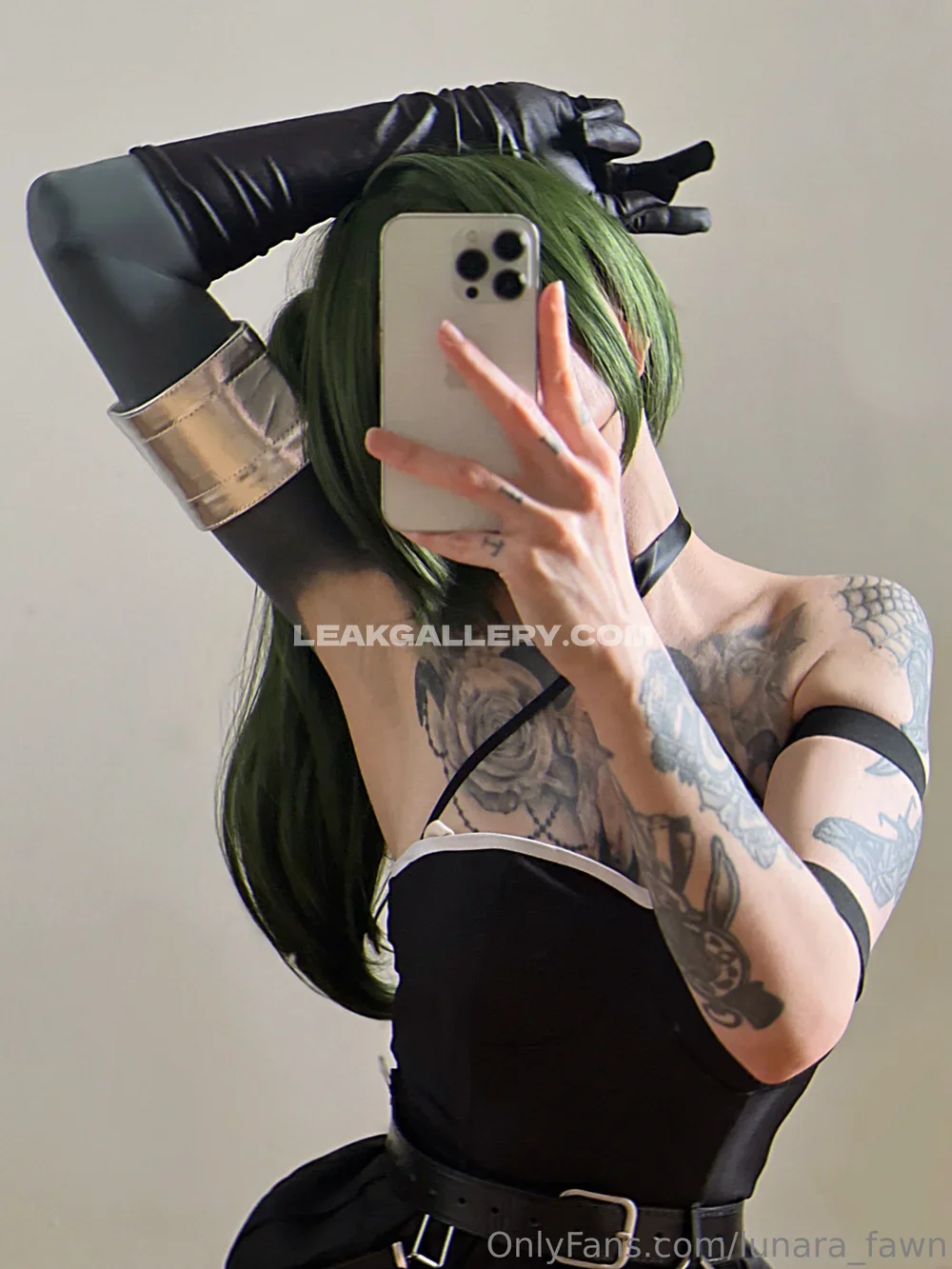 Lunara_fawn Tattooed Backless Corset Pose OnlyFans Photo Leaked