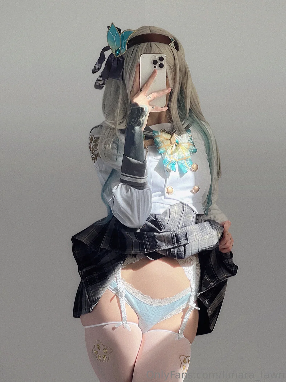 Lunara_fawn School Uniform Tease OnlyFans Photo Leaked