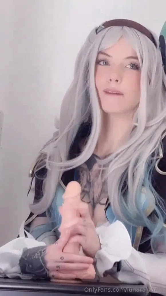Lunara_fawn Silver Wig Teasing Pose OnlyFans Video Leaked