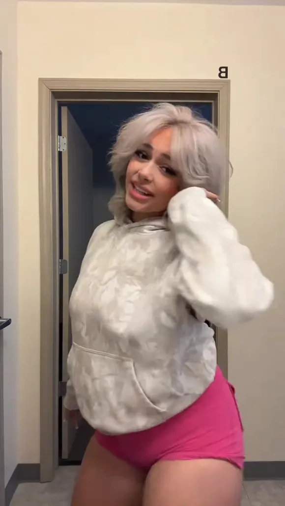 Luvedbyhannah Pink Shorts Ass Shake OnlyFans Video Leaked