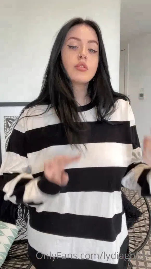 Lydiagh0st Striped Sweater Pointing OnlyFans Video Leaked