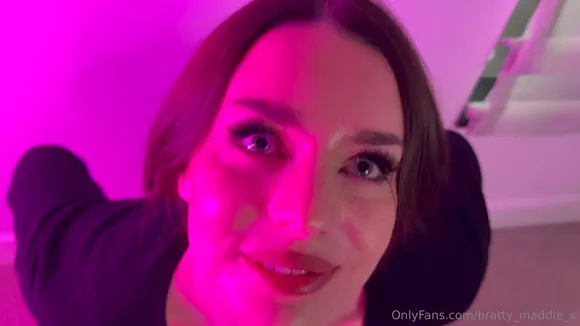 Maddiewrenx Close Up Selfie Pose OnlyFans Video Leaked