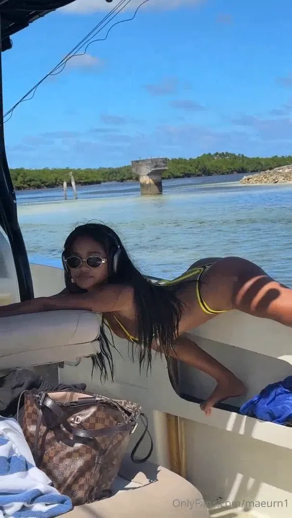 Maeurn1 Bikini Ass On Boat OnlyFans Video Leaked