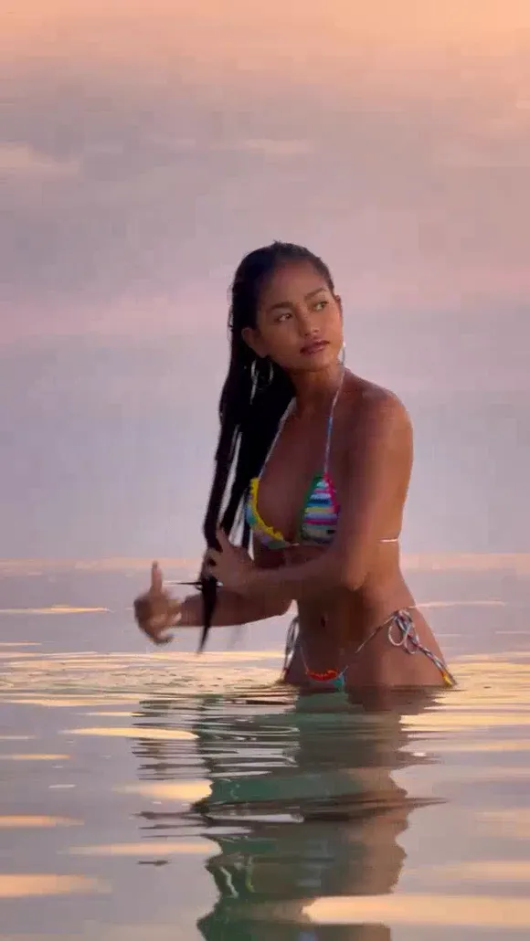 Maeurn1 Bikini In Water Sunset OnlyFans Video Leaked