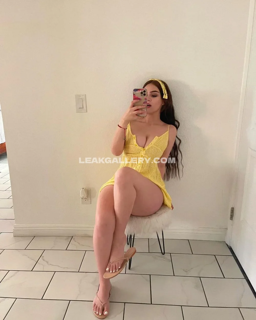 Magsmx Yellow Dress Mirror Selfie OnlyFans Photo Leaked