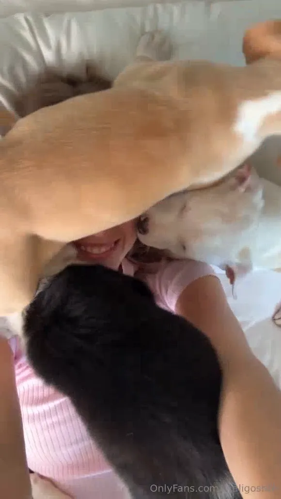 Maligoshik Smiling With Puppies OnlyFans Video Leaked