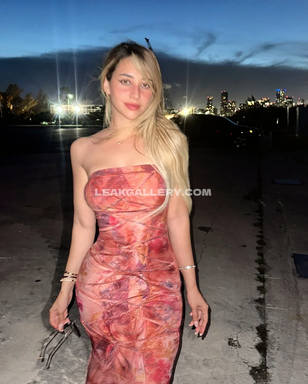 Mariamolivera Strapless Dress Night Out OnlyFans Photo Leaked