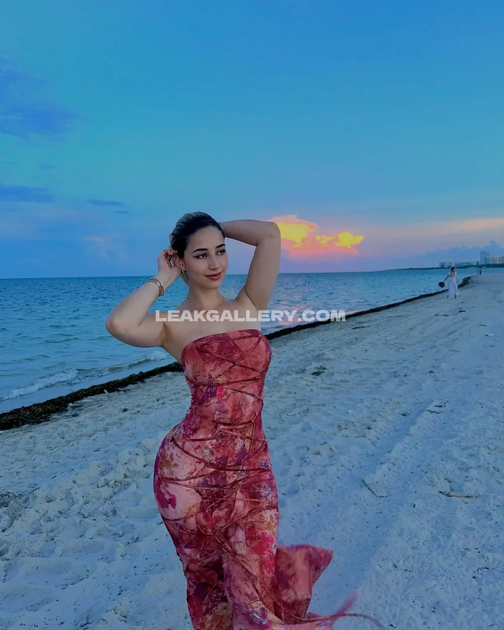 Mariamolivera Strapless Dress Beach Pose OnlyFans Photo Leaked