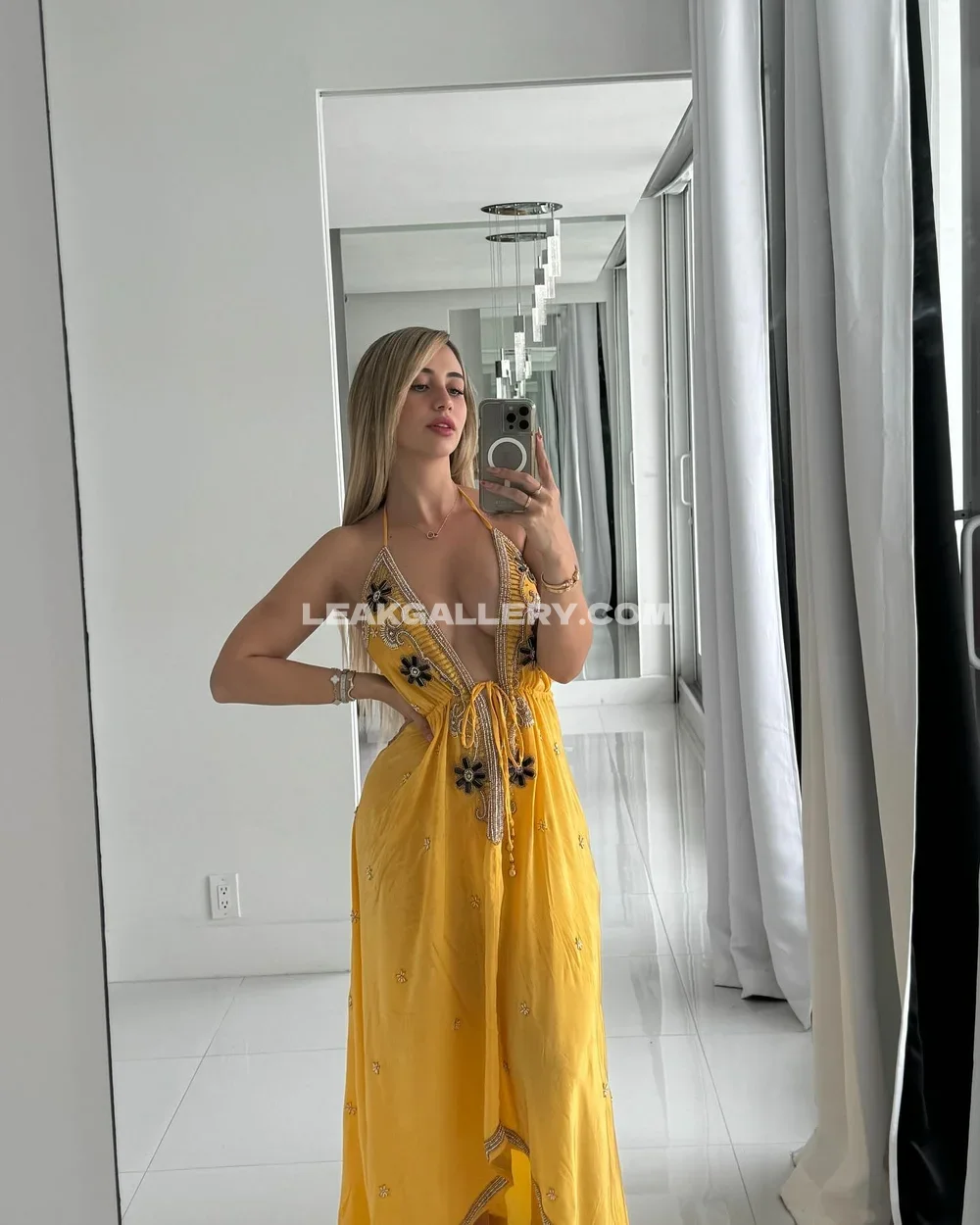Mariamolivera Yellow Dress Mirror Selfie OnlyFans Photo Leaked