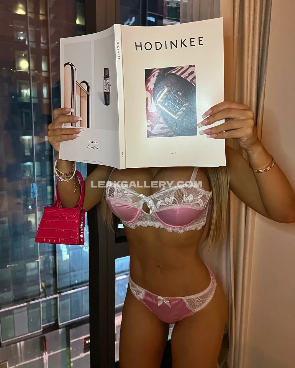 Meowbarbie Pink Lingerie Pose OnlyFans Photo Leaked