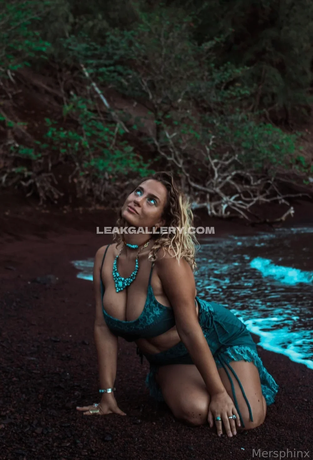 Mersphinx Teal Bikini Kneeling Pose OnlyFans Photo Leaked