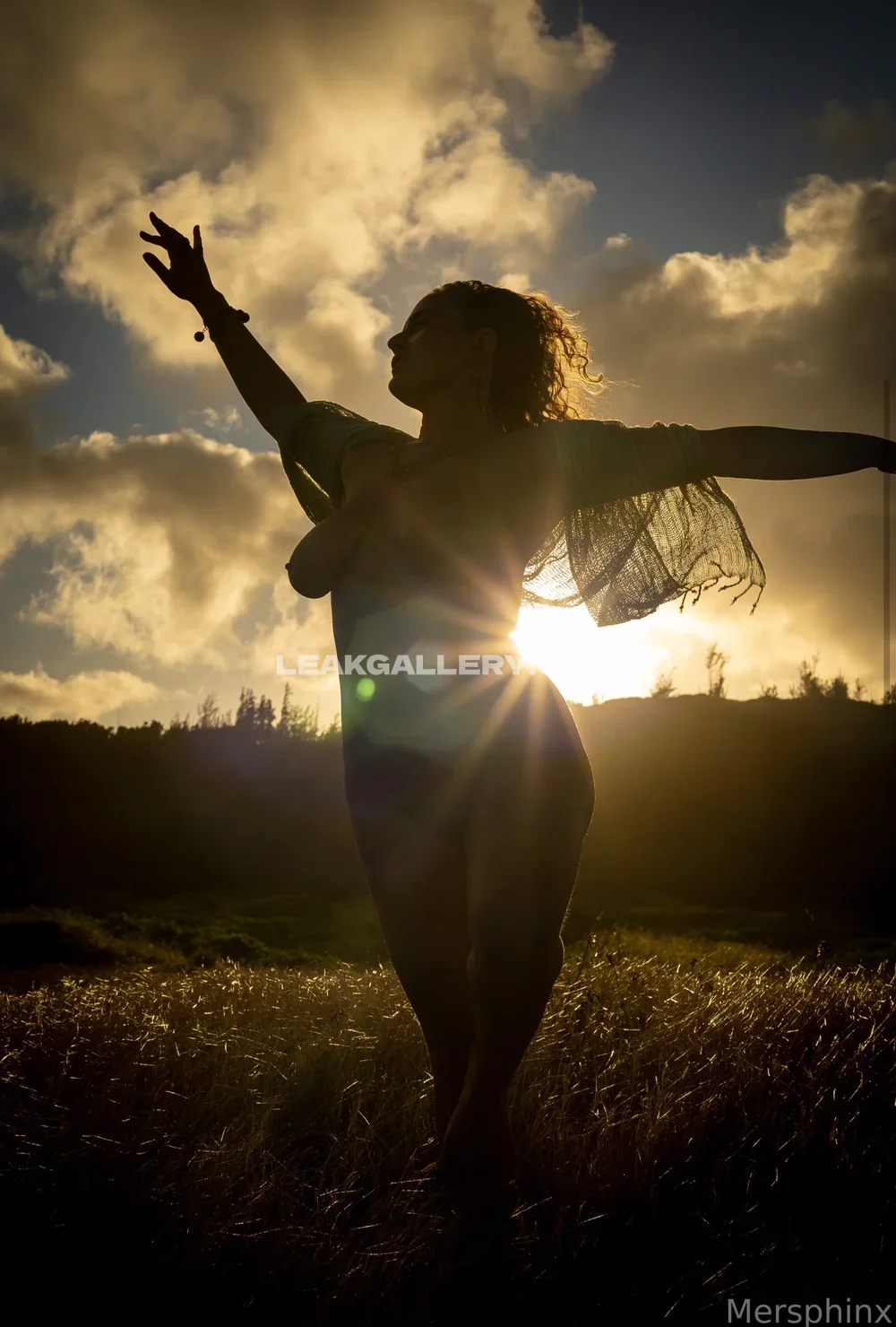 Mersphinx Silhouetted Sunset Pose OnlyFans Photo Leaked