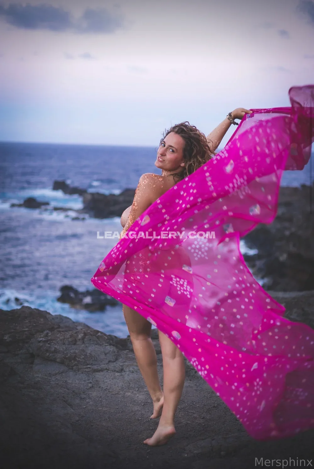 Mersphinx Barefoot Ocean View Pose OnlyFans Photo Leaked