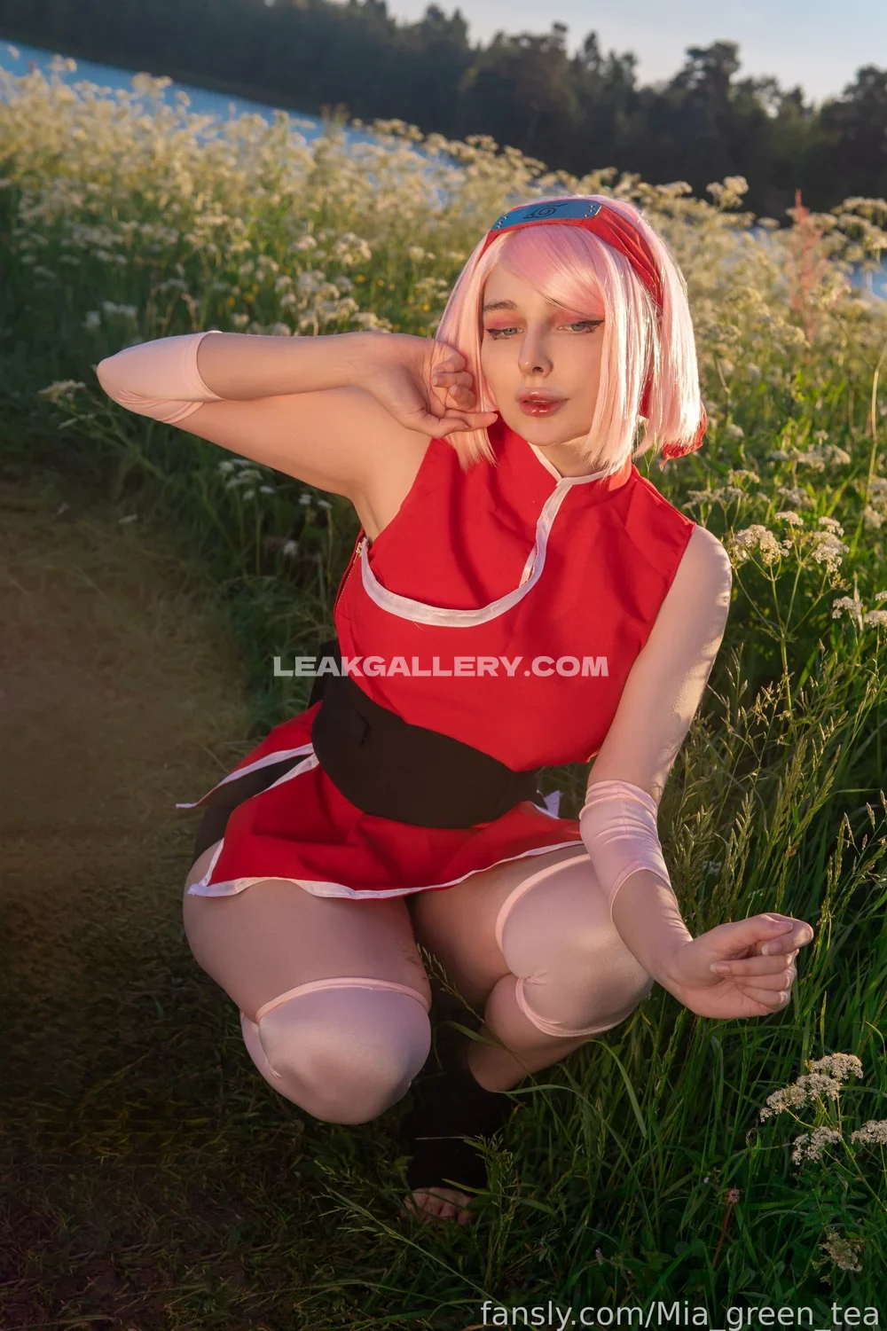 Mia_green_tea Pink Hair Cosplay Squat OnlyFans Photo Leaked