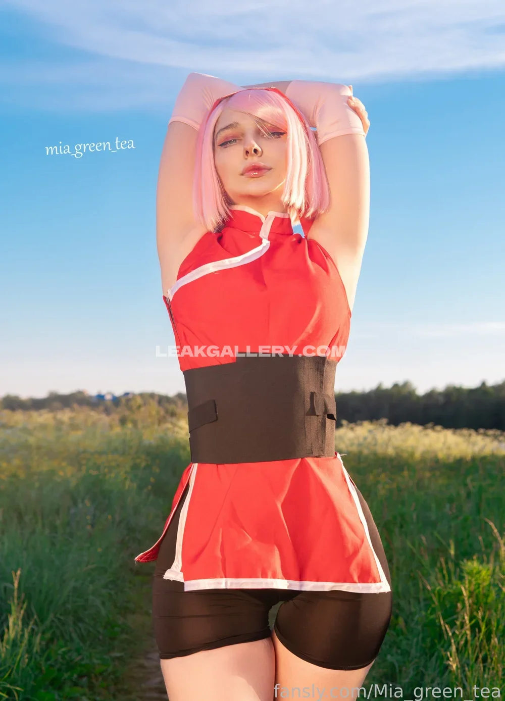 Mia_green_tea Pink Wig Red Top Pose OnlyFans Photo Leaked