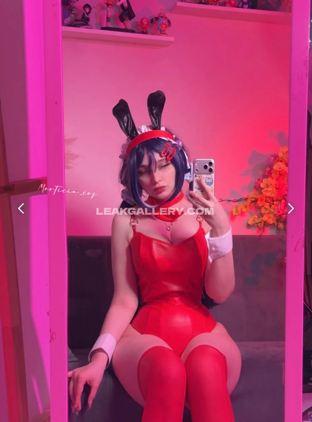 Mia_green_tea Red Bunny Suit Selfie OnlyFans Photo Leaked